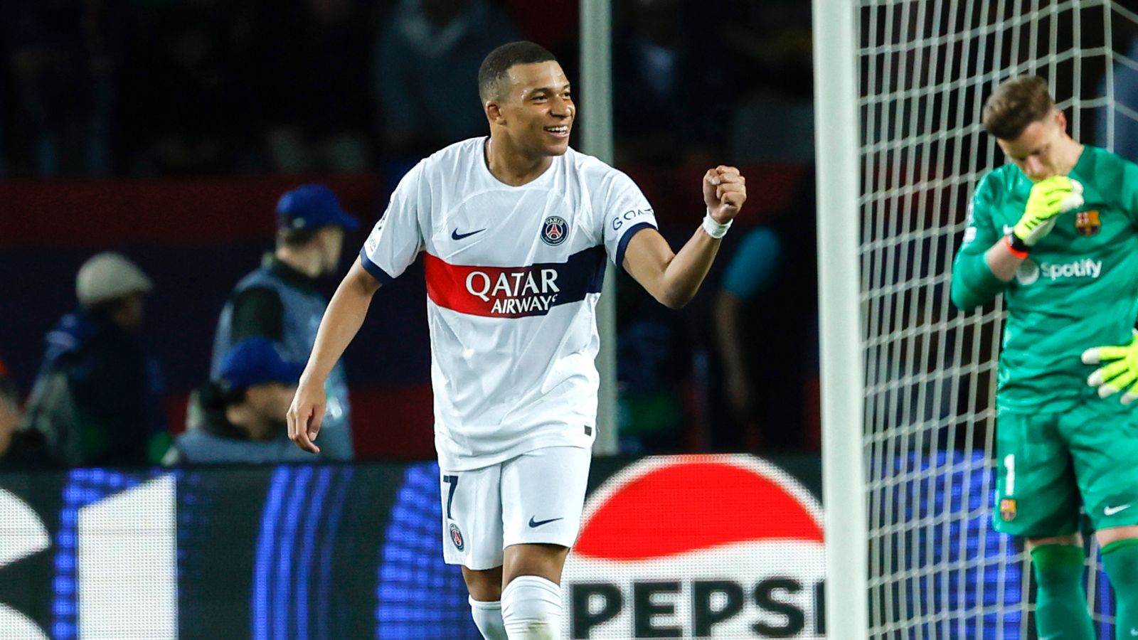 Epic Showdown: PSG Triumphs Over Barcelona