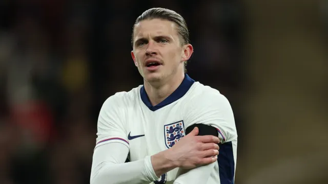 England’s Midfield Shuffle: Gallagher to Start Over Alexander-Arnold Against Slovenia