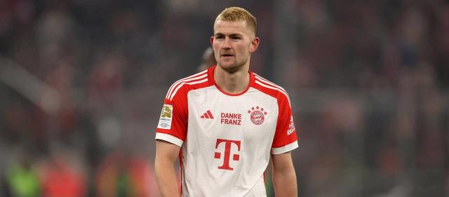 De Ligt Eyes Manchester United Switch; United in Contract Talks with Evans