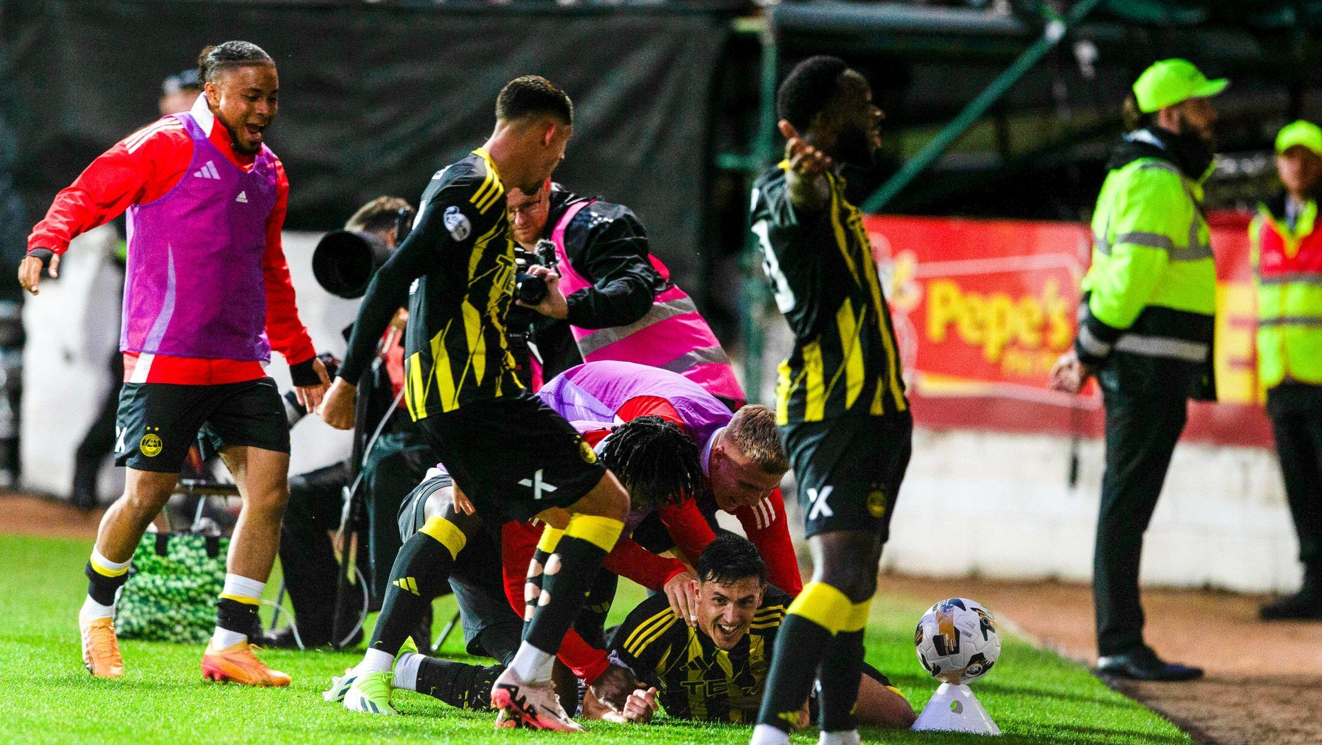 Aberdeen Triumphs Over St Johnstone in Thelin’s Premiership Debut