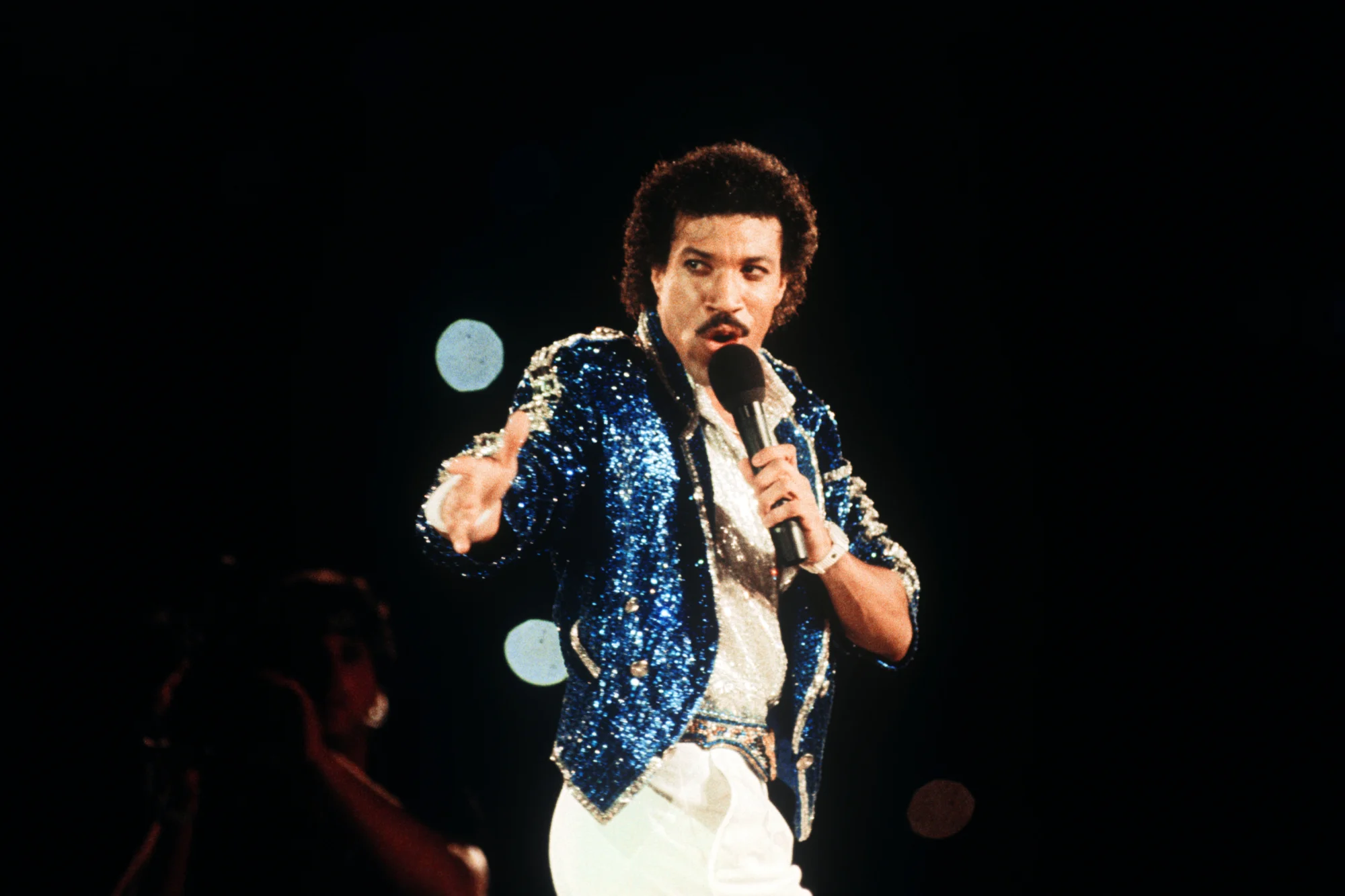 Remembering Lionel Richie’s Iconic 1984 Olympic Closing Ceremony Outfit